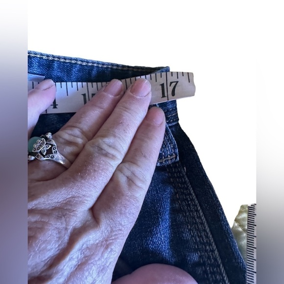 Carhartt size 12 regular slim fit carpenter jeans. Great details! EUC - Picture 11 of 16